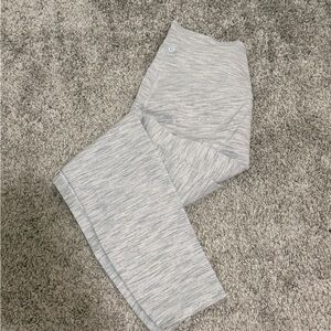 Lululemon Wunder Under Leggings 25”